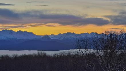 Inspiration Ridge - Homer Alaska Live Webcam - Dec 10, 2025, 9:14am AKST