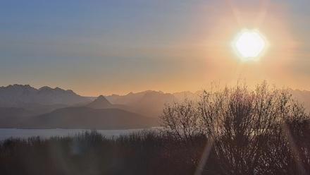 Inspiration Ridge - Homer Alaska Live Webcam - Dec 15, 2025, 11:19am AKST