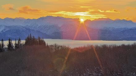 Inspiration Ridge - Homer Alaska Live Webcam - Nov 24, 2025, 9:47am AKST