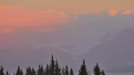 Inspiration Ridge - Homer Alaska Live Webcam - Oct 9, 2025, 7:06pm AKDT