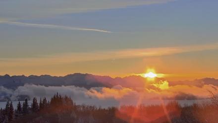 Inspiration Ridge - Homer Alaska Live Webcam - Jan 8, 2026, 2:24pm AKST