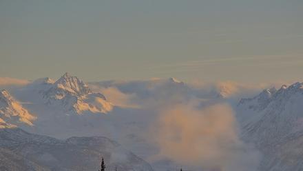 Inspiration Ridge - Homer Alaska Live Webcam - Jan 8, 2026, 2:10pm AKST