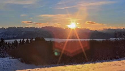 Inspiration Ridge - Homer Alaska Live Webcam - Nov 24, 2025, 9:56am AKST