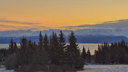 Inspiration Ridge - Homer Alaska Live Webcam - Nov 12, 2025, 8:46am AKST