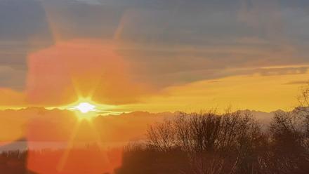 Inspiration Ridge - Homer Alaska Live Webcam - Jan 1, 2026, 12:05pm AKST