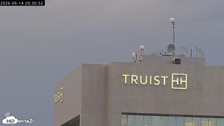Richmond Virginia Peregrine Falcon Live Cam - Jun 14, 2026, 8:33pm EDT