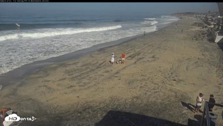 Del Mar Beach South Roaming Live Webcam - Sep 29, 2026, 10:34am PDT
