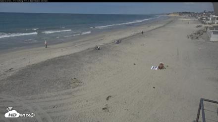 Del Mar Beach South Roaming Live Webcam - Sep 21, 2026, 12:47pm PDT