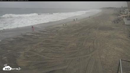 Del Mar Beach South Roaming Live Webcam - Sep 30, 2026, 7:42am PDT