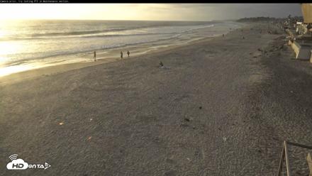Del Mar Beach South Roaming Live Webcam - Jun 2, 2026, 7:16pm PDT