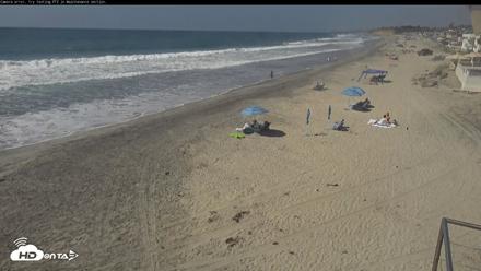 Del Mar Beach South Roaming Live Webcam - Sep 15, 2026, 2:34pm PDT