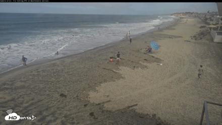 Del Mar Beach South Roaming Live Webcam - Sep 28, 2026, 10:22am PDT