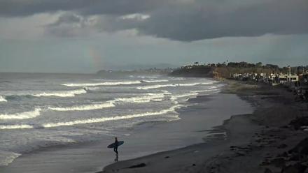 Del Mar Beach South Roaming Live Webcam - Nov 18, 2025, 7:32am PST