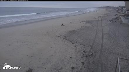 Del Mar Beach South Roaming Live Webcam - Jul 13, 2026, 7:06am PDT