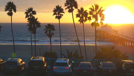 Manhattan Beach Pier South Live Webcam - Oct 21, 2025, 6:05pm PDT