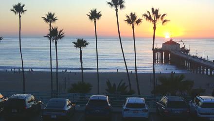 Manhattan Beach Pier South Live Webcam - Oct 30, 2025, 6:03pm PDT