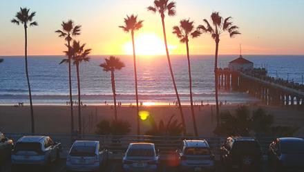 Manhattan Beach Pier South Live Webcam - Nov 23, 2025, 4:41pm PST