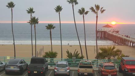 Manhattan Beach Pier South Live Webcam - Oct 25, 2025, 6:06pm PDT