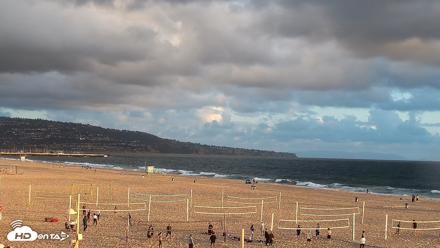 Hermosa Beach South Live Surf Cam - May 27, 2026, 7:33pm PDT