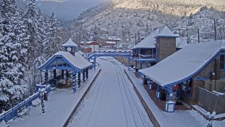 Pikes Peak COG Railway Live Webcam - Dec 4, 2025, 7:41am MST