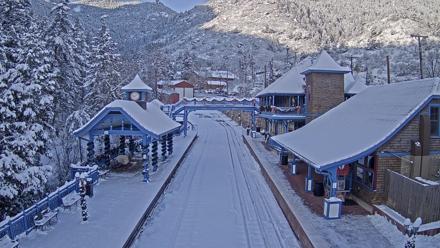 Pikes Peak COG Railway Live Webcam - Dec 4, 2025, 8:10am MST