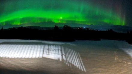 Homer Alaska Northern Lights Live Cam - Feb 15, 2026, 8:52pm AKST