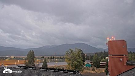 Truckee Tahoe Airport Live Webcam - Sep 4, 2026, 6:22am PDT