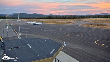 Truckee Tahoe Airport Live Webcam - Sep 27, 2026, 6:50am PDT