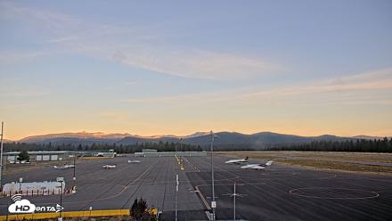 Truckee Tahoe Airport Live Webcam - Sep 8, 2026, 6:48am PDT