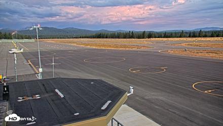 Truckee Tahoe Airport Live Webcam - Oct 5, 2026, 6:53am PDT