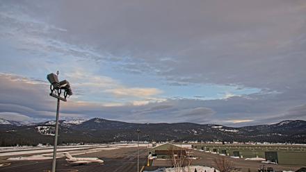 Truckee Tahoe Airport Live Webcam - Feb 25, 2026, 5:39pm PST