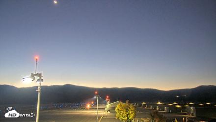 Truckee Tahoe Airport Live Webcam - Oct 7, 2026, 6:27am PDT