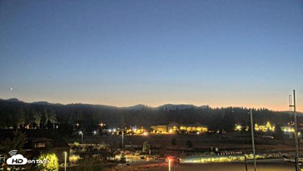 Truckee Tahoe Airport Live Webcam - Sep 16, 2026, 7:51pm PDT