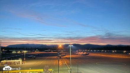 Truckee Tahoe Airport Live Webcam - Aug 20, 2026, 8:23pm PDT
