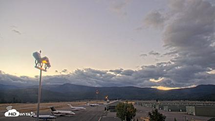 Truckee Tahoe Airport Live Webcam - Sep 5, 2026, 6:26am PDT