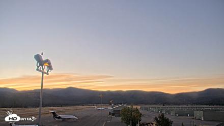 Truckee Tahoe Airport Live Webcam - Sep 13, 2026, 6:40am PDT