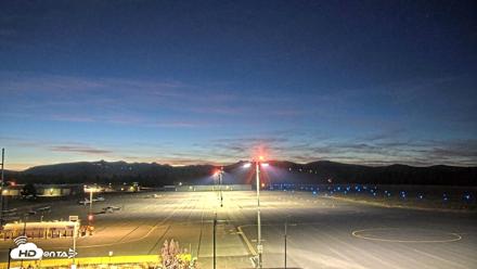 Truckee Tahoe Airport Live Webcam - Sep 23, 2026, 7:41pm PDT