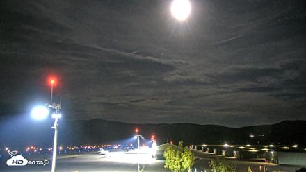 Truckee Tahoe Airport Live Webcam - Sep 24, 2026, 8:36pm PDT