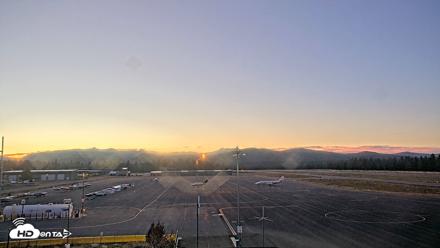 Truckee Tahoe Airport Live Webcam - Sep 15, 2026, 7:23pm PDT