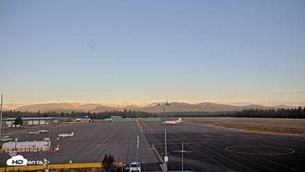 Truckee Tahoe Airport Live Webcam - Oct 12, 2026, 7:34am PDT