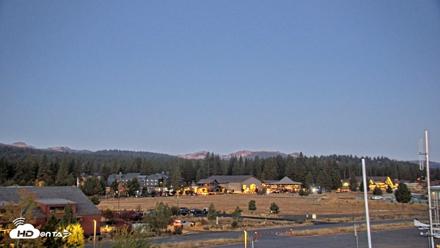 Truckee Tahoe Airport Live Webcam - Sep 29, 2026, 6:33am PDT