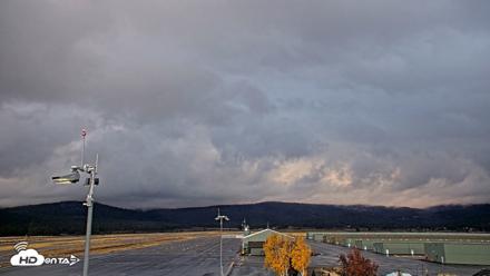 Truckee Tahoe Airport Live Webcam - Oct 23, 2026, 7:46am PDT