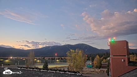Truckee Tahoe Airport Live Webcam - Oct 5, 2026, 6:35am PDT