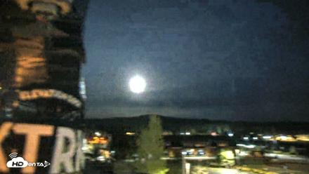 Truckee Tahoe Airport Live Webcam - May 2, 2026, 5:00am PDT