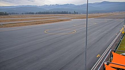 Truckee Tahoe Airport Live Webcam - Oct 22, 2025, 9:56am PDT