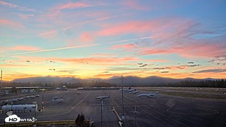 Truckee Tahoe Airport Live Webcam - Aug 25, 2026, 8:00pm PDT