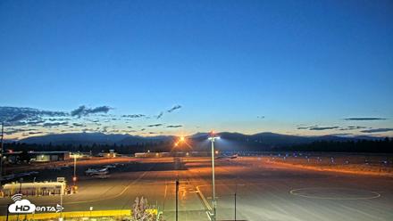 Truckee Tahoe Airport Live Webcam - Sep 1, 2026, 8:08pm PDT