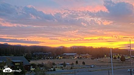 Truckee Tahoe Airport Live Webcam - Aug 27, 2026, 7:54pm PDT