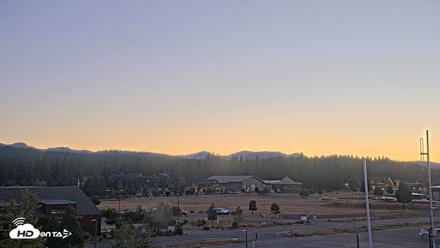 Truckee Tahoe Airport Live Webcam - Aug 29, 2026, 7:49pm PDT