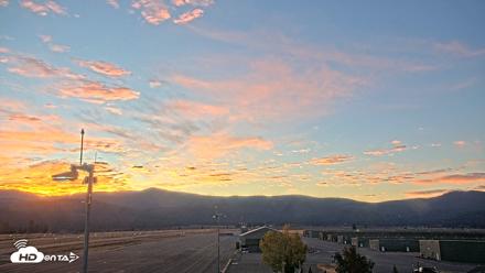 Truckee Tahoe Airport Live Webcam - Oct 4, 2026, 6:51am PDT